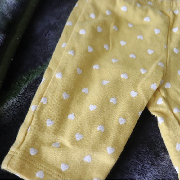 0-3M Girls Baby Pants Yellow with Hearts - Picture 2 of 3